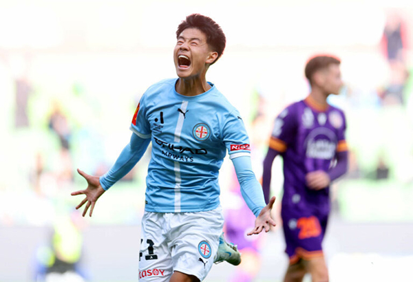 這位17歲的中場球員是澳大利亞超級聯(lián)賽的首個世界進(jìn)球 中國國家橄欖球隊(duì)和國家青年隊(duì)的簽約曙光是嗎？